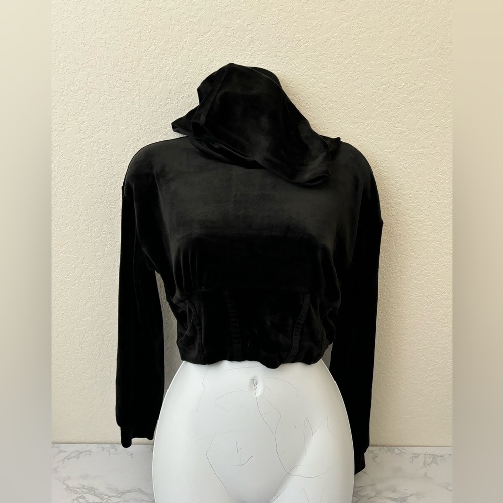 JOLIE & JOY Cropped Hoodie Sweater Womens L Velour Black Pullover Long Sleeve D2 - Picture 1 of 5